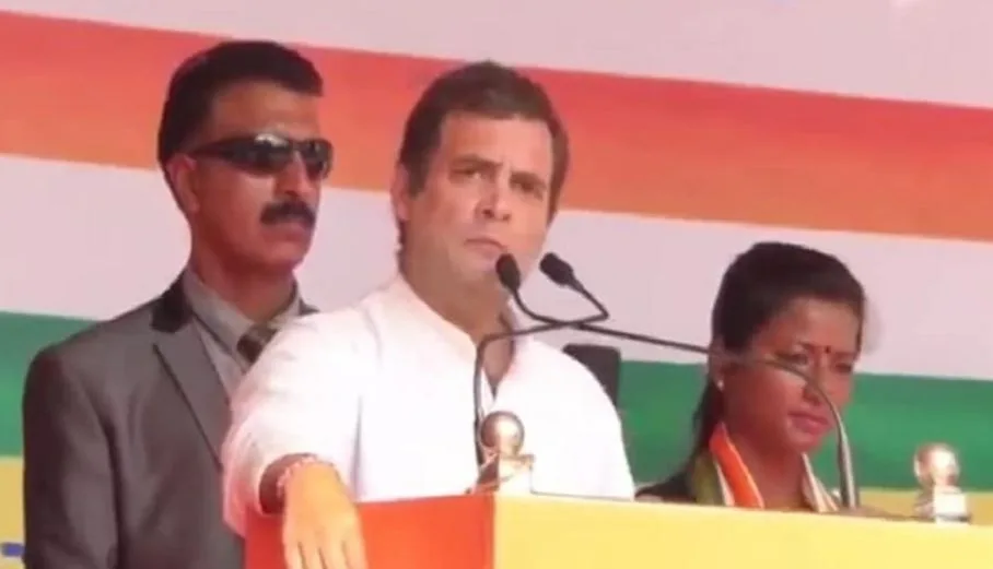 झारखंड विधानसभा चुनाव में झारखंड मुक्ति मोर्चा, कांग्रेस और आरजेडी गठबंधन ने स्पष्ट जनादेश हासिल किया है।