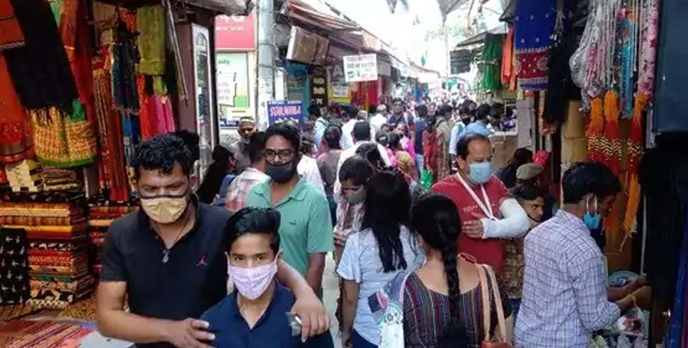उत्तराखंड: कोरोना के कहर के बीच लापरवाही की तस्वीर देखिए, बाजारों में लोग ऐसे कोरोना को दे रहे दावत!