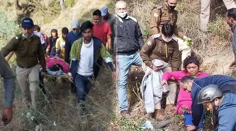 दुखद खबर! अल्मोड़ा में गहरी खाई में गिरी ऑल्टो, दो लोग गंभीर रूप से घायल
