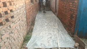 गाजीपुर: मनिया-गहमर गांव में निर्माण की गुणवत्ता पर सवाल, SDM से शिकायत, जांच की मांग